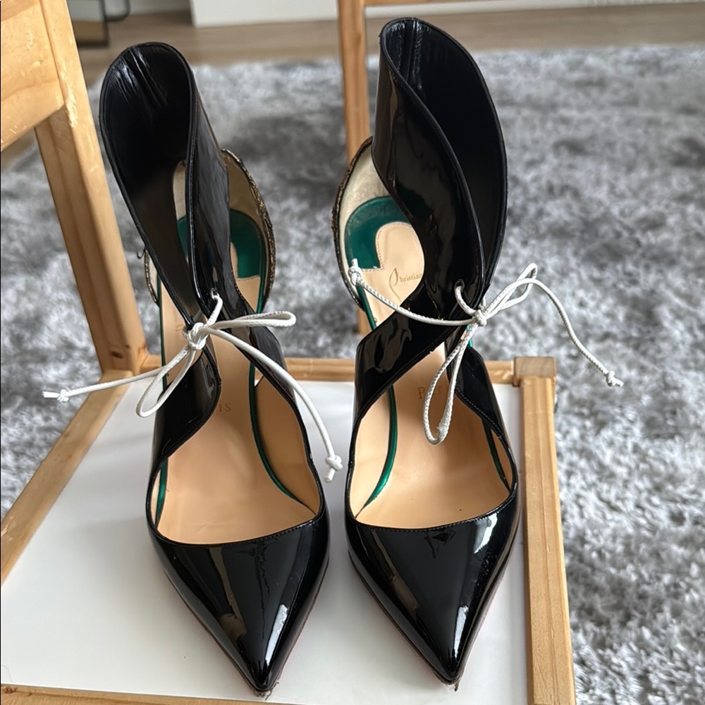 Christian Louboutin Black and Gold Stiletto Heels - Picture 4 of 5